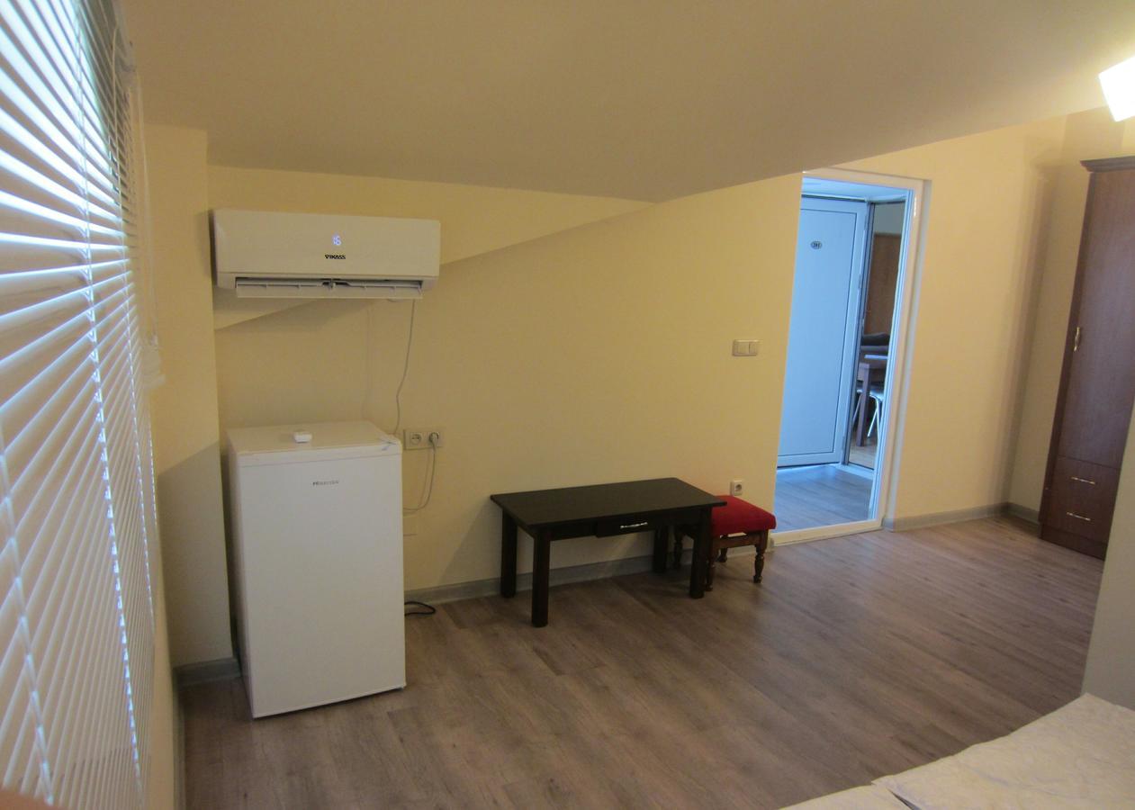 The Rooms Hostel Jerevan Buitenkant foto